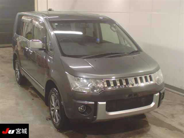 MITSUBISHI DELICA D5 2014