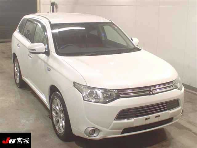 MITSUBISHI OUTLANDER PHEV 2013