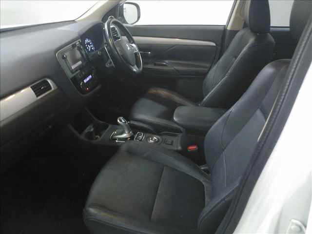 MITSUBISHI OUTLANDER PHEV 2014