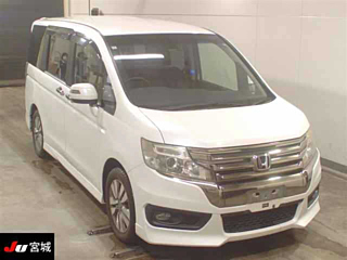 HONDA STEP WAGON 2013