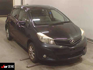 TOYOTA VITZ 2012