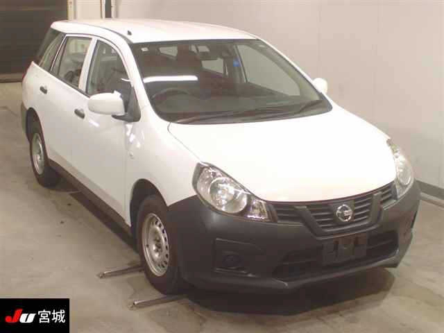 NISSAN AD 2020