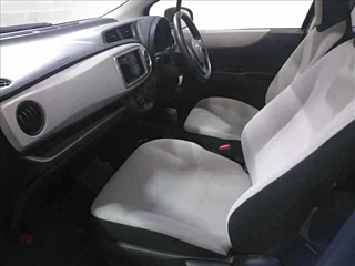 TOYOTA VITZ 2012