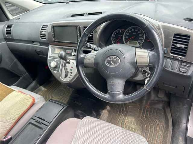 TOYOTA WISH 2008