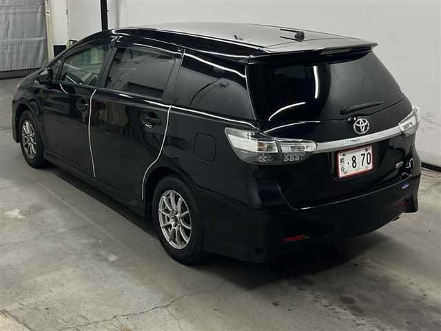 TOYOTA WISH 2015