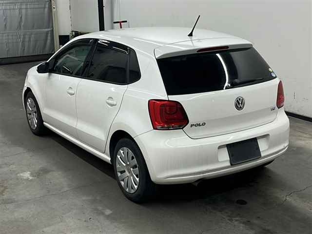 VOLKSWAGEN POLO 2011