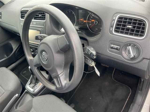 VOLKSWAGEN POLO 2011