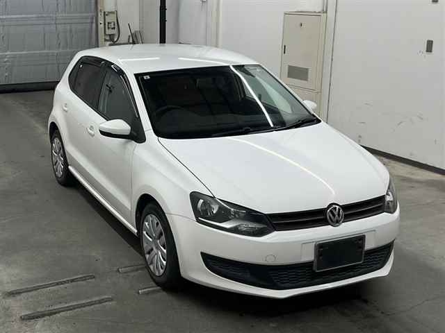 VOLKSWAGEN POLO 2011