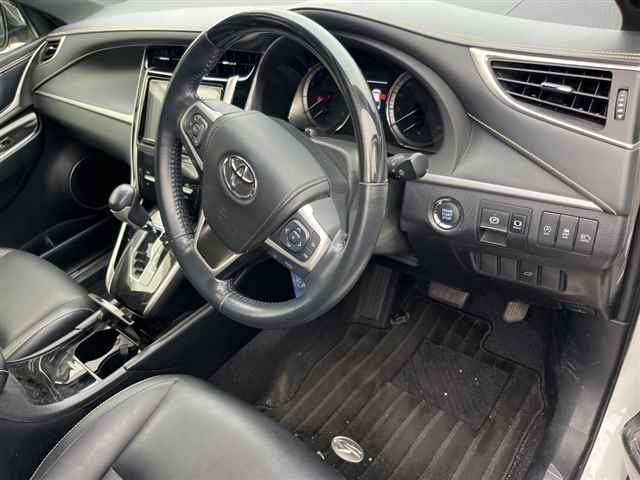 TOYOTA HARRIER 2019