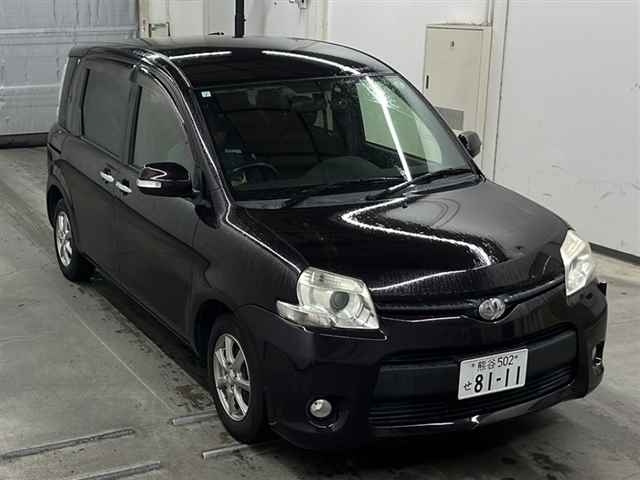 TOYOTA SIENTA 2015