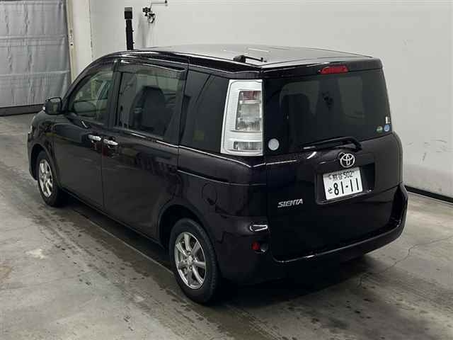 TOYOTA SIENTA 2015