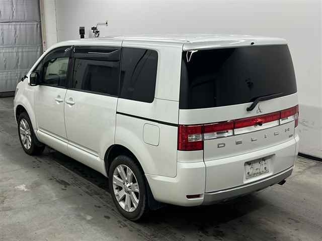 MITSUBISHI DELICA D5 2018