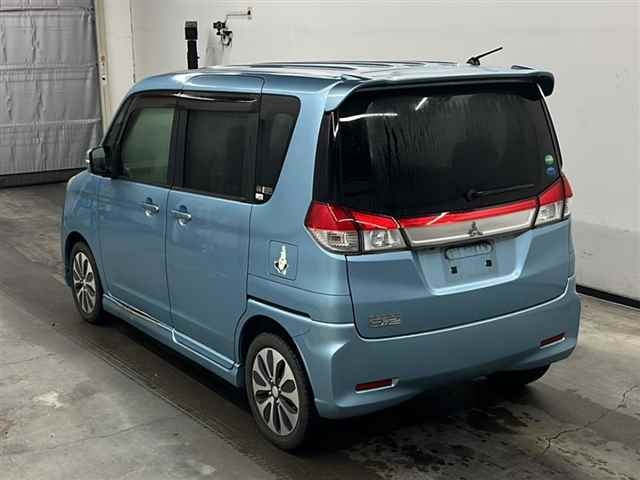 MITSUBISHI DELICA D2 2014
