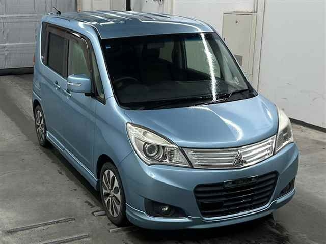 MITSUBISHI DELICA D2 2014