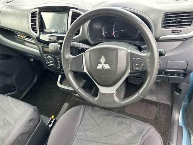 MITSUBISHI DELICA D2 2014