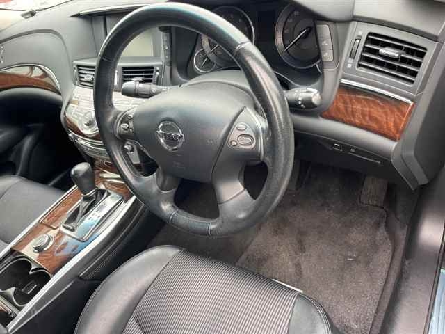NISSAN FUGA 2012