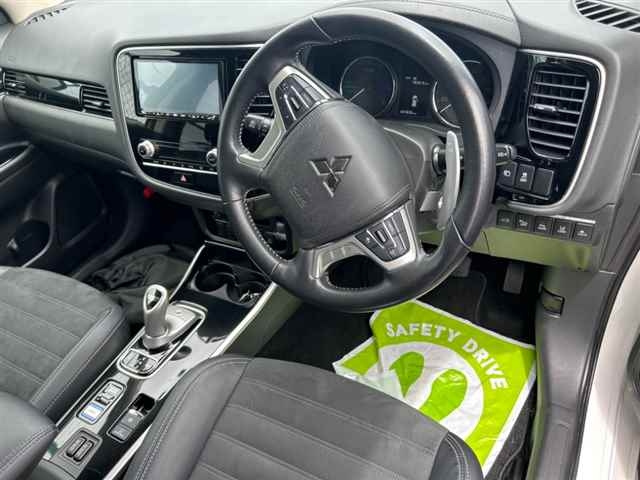 MITSUBISHI OUTLANDER PHEV 2020