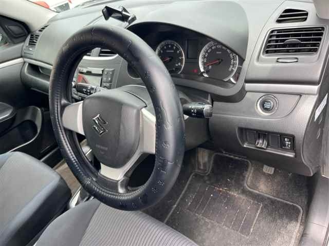 SUZUKI SWIFT 2012