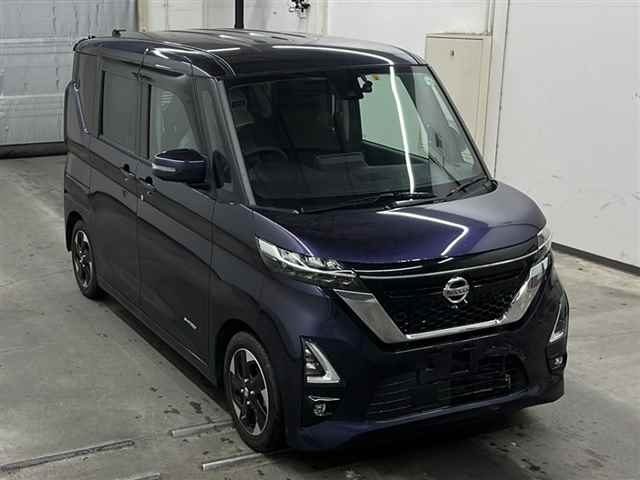 NISSAN ROOX 2022