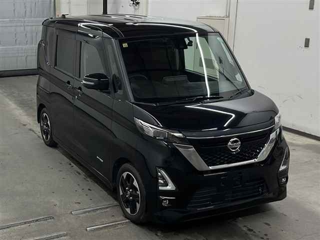 NISSAN ROOX 2020