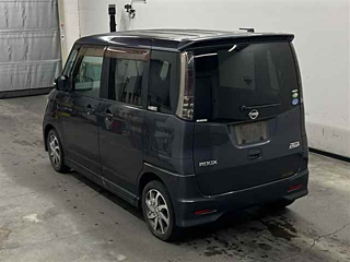 NISSAN ROOX 2010