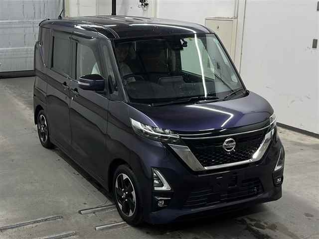 NISSAN ROOX 2023