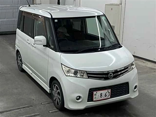 NISSAN ROOX 2011