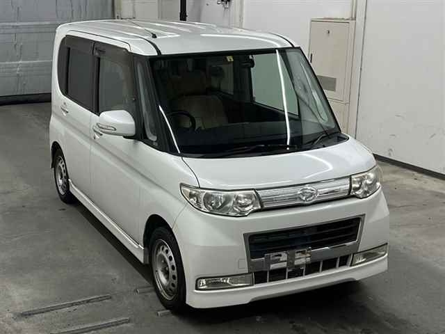 DAIHATSU TANTO 2008