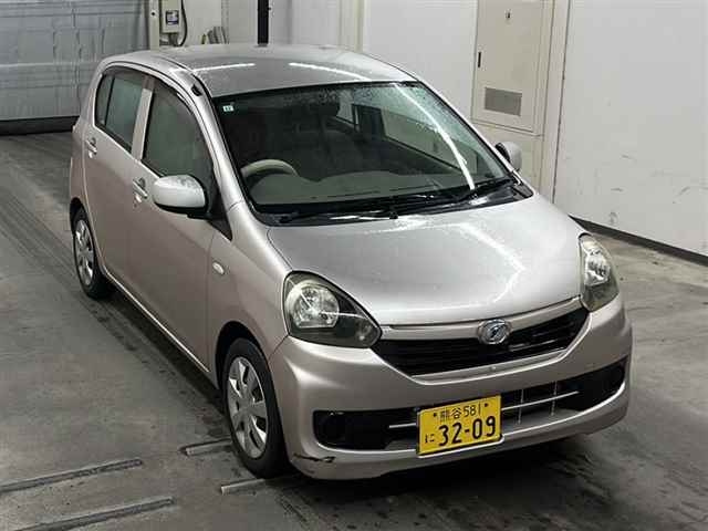 DAIHATSU MIRA E S 2013