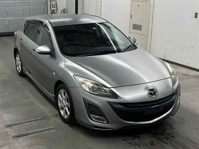 MAZDA AXELA 2010