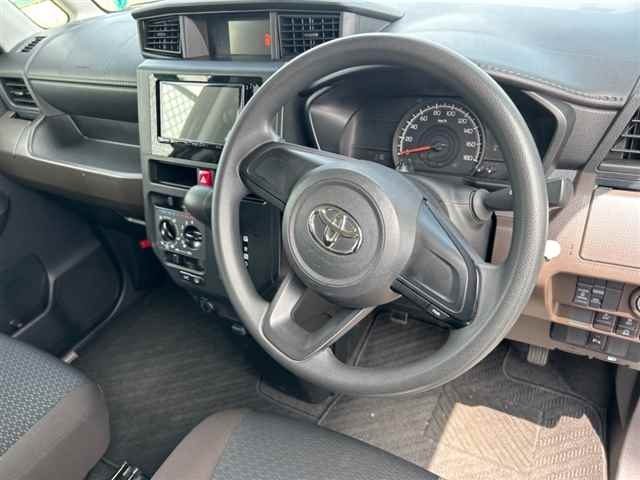 TOYOTA ROOMY 2022
