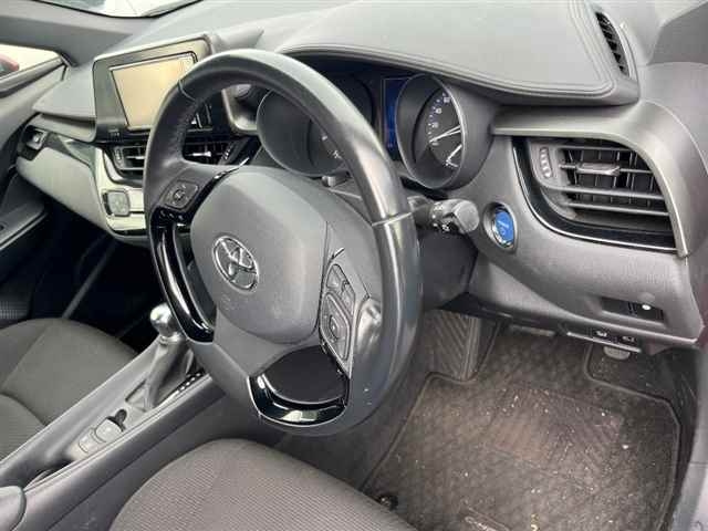 TOYOTA C-HR 2018