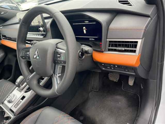 MITSUBISHI OUTLANDER PHEV 2023