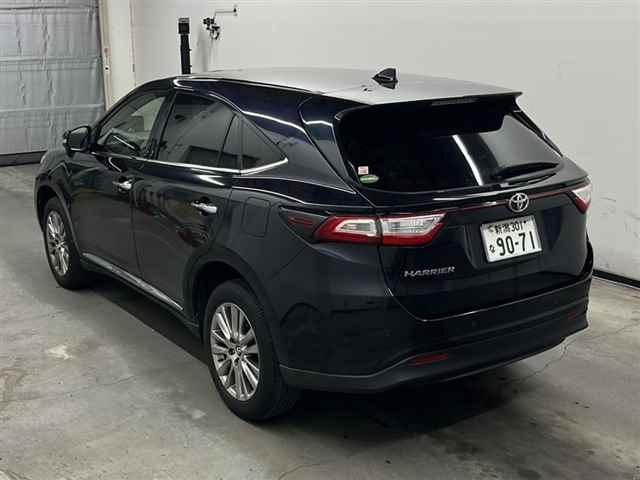 TOYOTA HARRIER 2017