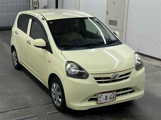 DAIHATSU MIRA E S 2012