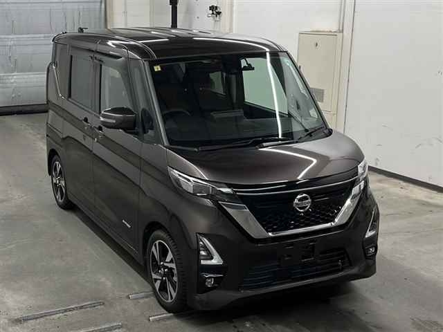 NISSAN ROOX 2020