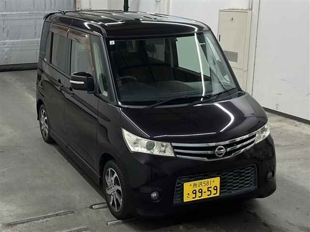 NISSAN ROOX 2011