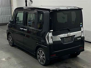 DAIHATSU TANTO 2018