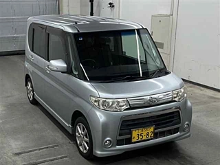 DAIHATSU TANTO 2011