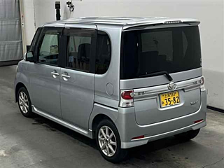 DAIHATSU TANTO 2011