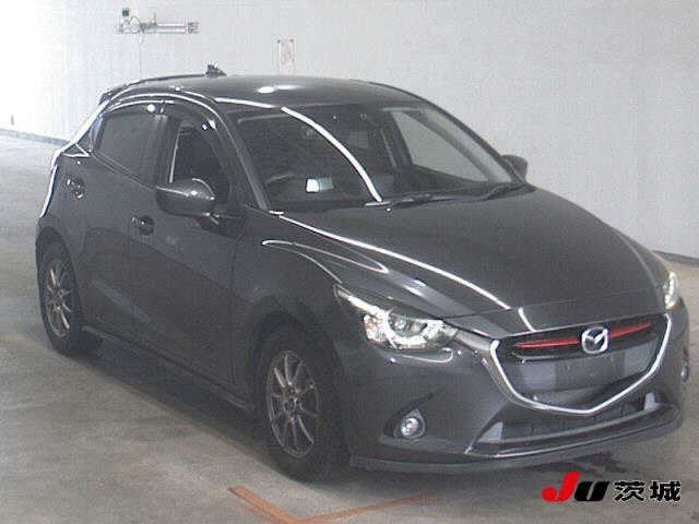 MAZDA DEMIO 2016
