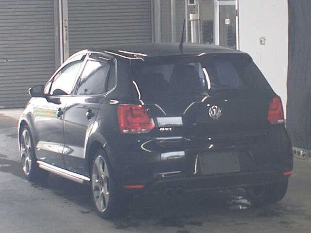 VOLKSWAGEN POLO 2011