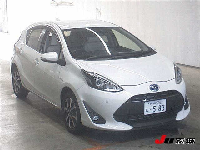 TOYOTA AQUA 2018