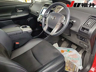 TOYOTA PRIUS ALPHA 2015