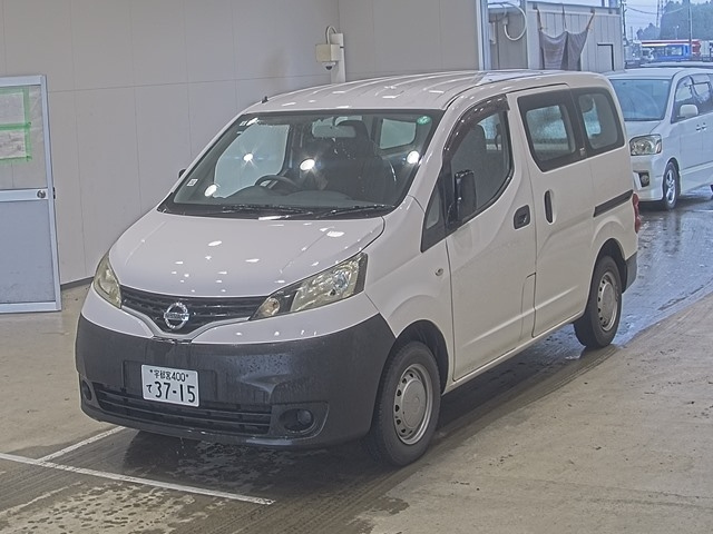 NISSAN NV200 2015