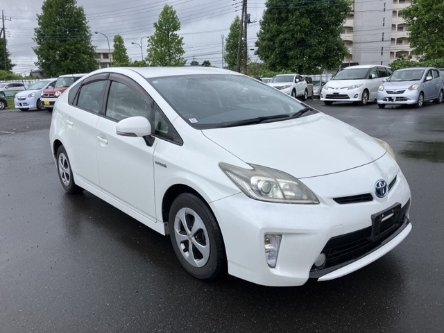 TOYOTA PRIUS 2014