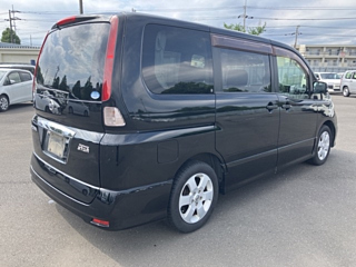 NISSAN SERENA 2010