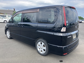 NISSAN SERENA 2010