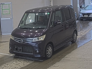NISSAN ROOX 2011