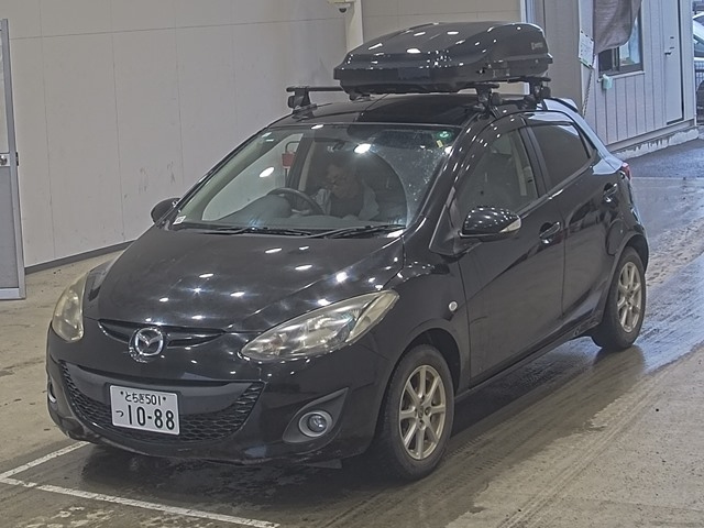 MAZDA DEMIO 2011